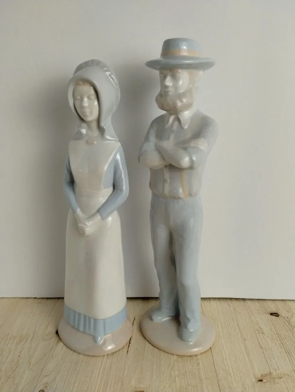 Amish Couple Ceramic Figurines Man & Woman 1970s Hand Painted